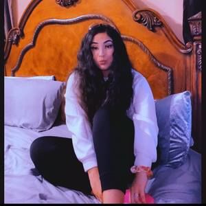 Meet your Posher, Jasmin